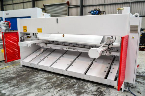 Machtech guillotines